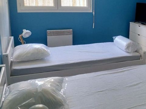 MAISON 6 personnes - 3 chambres avec jardin privatif(annexe du camping Les Floralies)