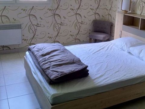 MAISON 6 personnes - 3 chambres avec jardin privatif(annexe du camping Les Floralies)
