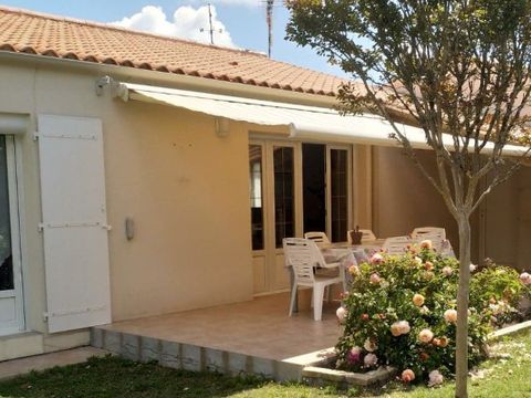 MAISON 6 personnes - 3 chambres avec jardin privatif(annexe du camping Les Floralies)