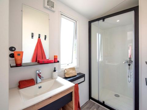MOBILHOME 4 personnes - Confort 2 Premium (annexe du camping les Floralies, à 100m)