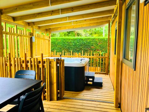 MOBILHOME 6 personnes - Prestige climatisé avec SPA, 3 Ch, 2 Salles d'eau, 2 WC (année 2025)