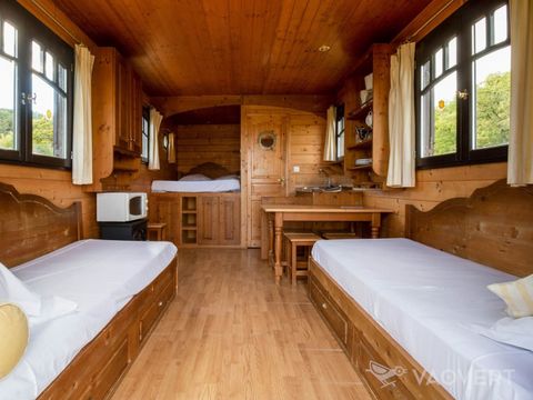 HÉBERGEMENT INSOLITE 5 personnes