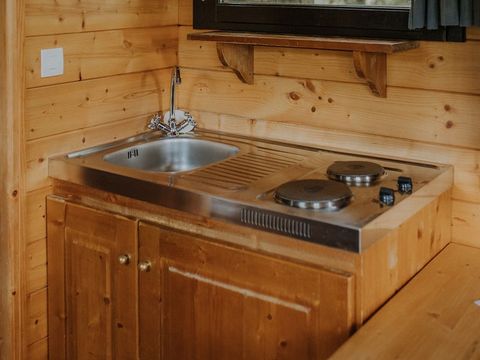 HÉBERGEMENT INSOLITE 4 personnes - Jacuzzi
