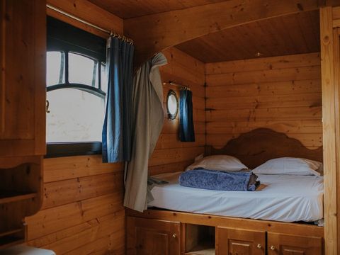 HÉBERGEMENT INSOLITE 4 personnes - Jacuzzi