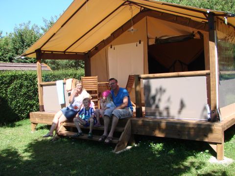 Tente en toile et en bois 4 personnes - VICTORIA (sans sanitaires)