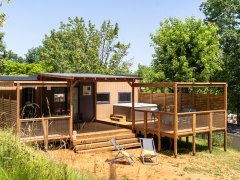 MOBILHOME 6 personnes - EXCLUSIF 3 chambres Jacuzzi avec suite parentale