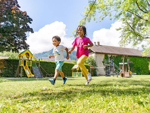 Camping Romanée - la Ferme de la Serraz - Camping Haute-Savoie - Image N°14