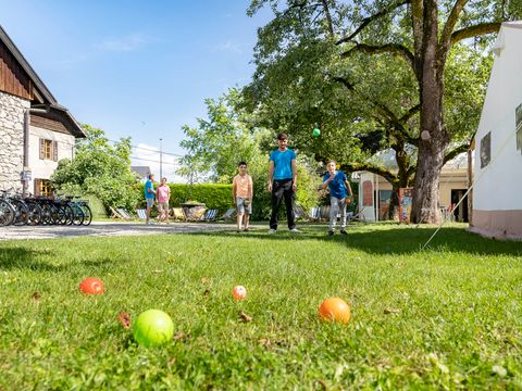 Camping Romanée - la Ferme de la Serraz - Camping Haute-Savoie - Image N°17