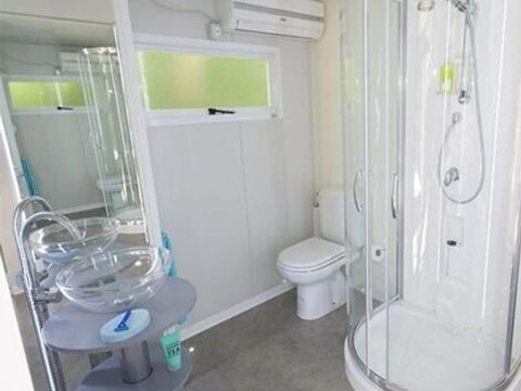 LODGE 5 personnes - Tente Lodge hybride | 2 Ch. | 4/5 Pers. | 1 SDB | Clim.