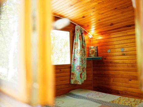 HÉBERGEMENT INSOLITE 3 personnes - sans sanitaires