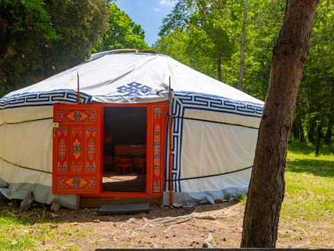 HÉBERGEMENT INSOLITE 6 personnes - sans sanitaires