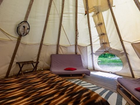 HÉBERGEMENT INSOLITE 4 personnes - sans sanitaires