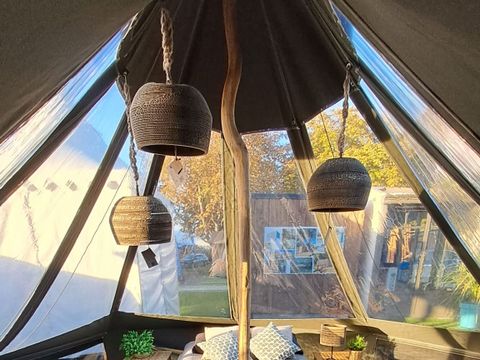 HÉBERGEMENT INSOLITE 4 personnes - Tente Inuit forêt