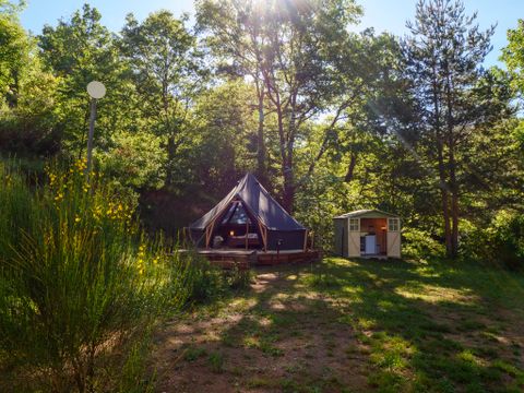 HÉBERGEMENT INSOLITE 2 personnes - Tente Inuit forêt