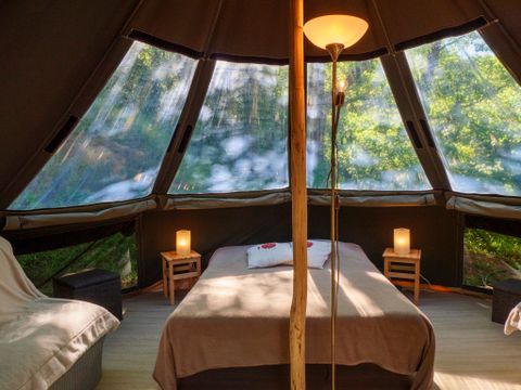HÉBERGEMENT INSOLITE 6 personnes - Tente Inuit forêt