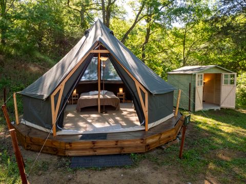 HÉBERGEMENT INSOLITE 6 personnes - Tente Inuit forêt