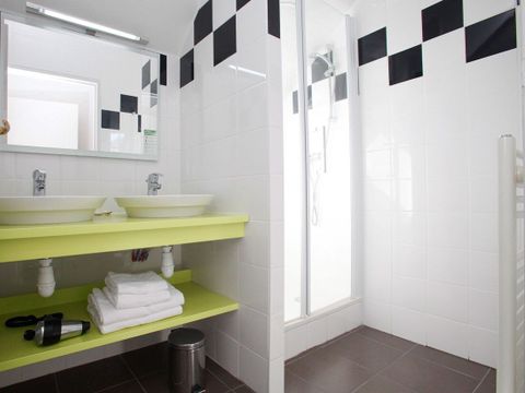 STUDIO 4 personnes - Cabine