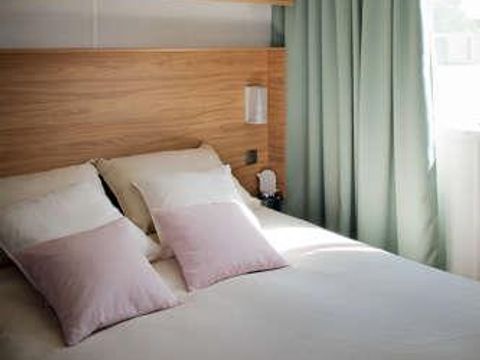 MOBILHOME 4 personnes - PREMIUM - 2 chambres - TV - avec terrasse couverte - lave vaisselle 1/4 pers