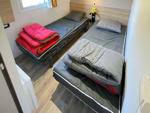 MOBILHOME 6 personnes - PREMIUM - 3 chambres - TV - avec terrasse couverte - lave vaisselle