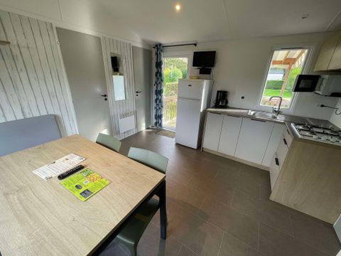 MOBILHOME 6 personnes - PRIVILEGE - 3 Chambres - TV - avec terrasse semi couverte