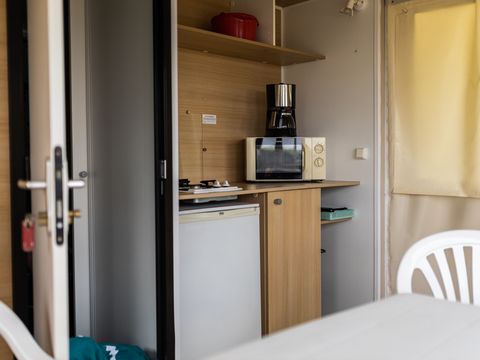 BUNGALOW 5 personnes - Cottage toilé 21 m² / 2 chambres - terrasse couverte (sans sanitaires privatifs)