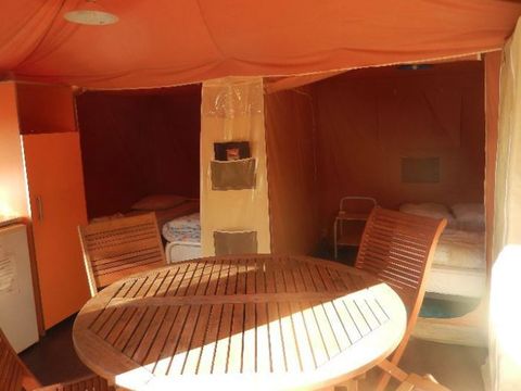 BUNGALOW TOILÉ 5 personnes - (sans sanitaire)