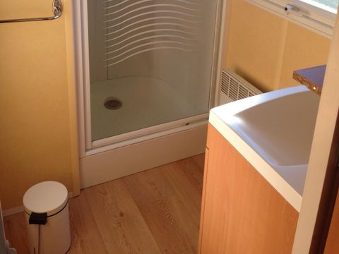 Mobilhome 4 personnes - Mobil-home Gentiane 28m2 - arrivée mercredi,