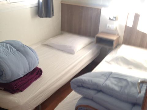 Mobilhome 4 personnes - Mobil-home Narcisse 26m2 - arrivée Mercredi,