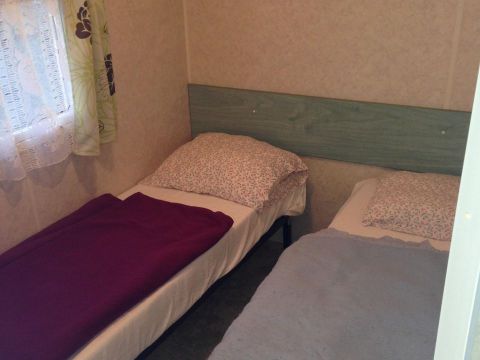 Mobilhome 4 personnes - Iris 24m2 - arrivée mercredi,