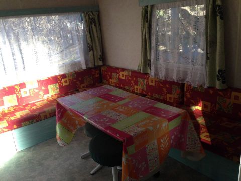 Mobilhome 4 personnes - Iris 24m2 - arrivée mercredi,