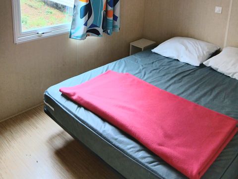 MOBILHOME 4 personnes - TOUT CONFORT - 2 chambres avec climatisation et TV - 28 m²