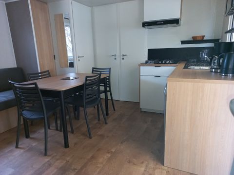 MOBILHOME 6 personnes - PREMIUM - 3 chambres avec climatisation, TV, lave-vaisselle - 34m²