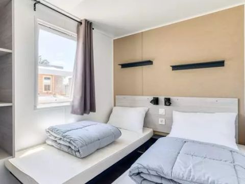 MOBILHOME 4 personnes - Premium | 2 Ch. | 4 Pers. | Terrasse Lounge | Clim. | TV
