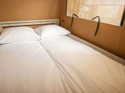 Tente en toile et en bois 5 personnes - Super Lodge | 2 Ch. | 4/5 Pers. | Terrasse simple