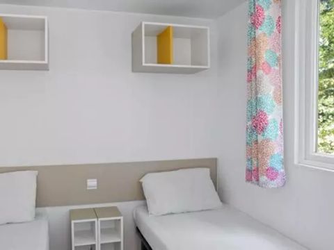 MOBILHOME 5 personnes - Comfort | 3 Ch. | 5 Pers. | Terrasse surélevée | Clim.