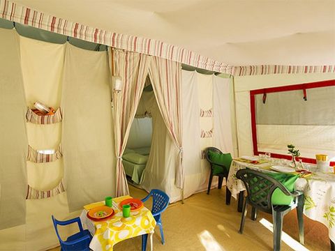 Bungalow 5 personnes - Bungalow toilé | 2 Ch. | 4/5 Pers. | Sans SDB