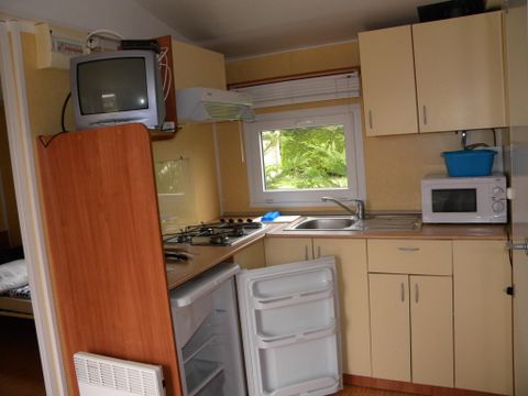 Mobilhome 3 personnes - H 27 - 2 chambres - Terrasse couverte