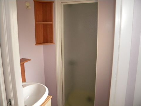 Mobilhome 4 personnes - H3 - CLIM - 2 chambres - Grande terrasse