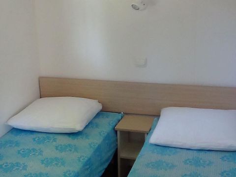 MOBILHOME 6 personnes - 3 chambres 32 m2 + clim + TV