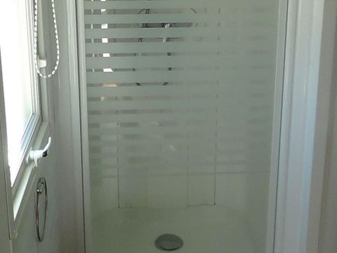 Mobilhome 6 personnes - 3 chambres - 32 m² - Clim - TV