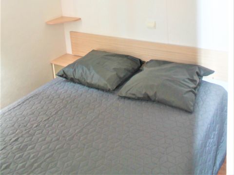 MOBILHOME 6 personnes - 3 chambres 32 m2 + clim + TV