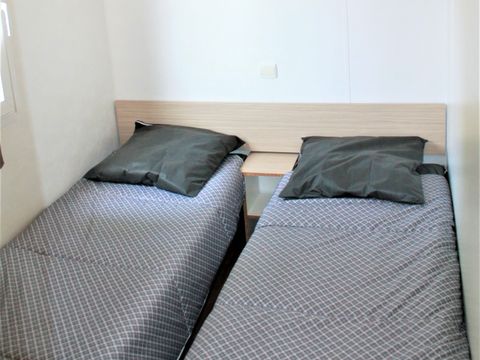 MOBILHOME 6 personnes - 3 chambres 32 m2 + clim + TV