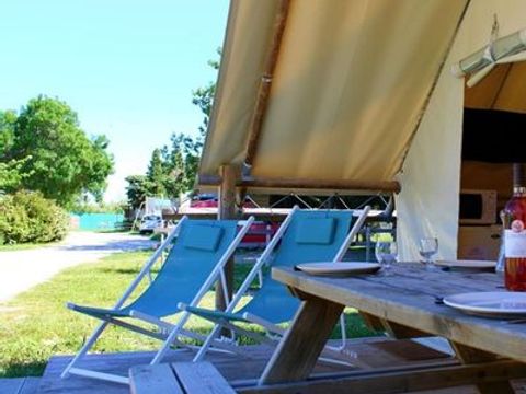 Tente en toile et en bois 5 personnes - ECOLODGE - STANDARD - Sans sanitaires 20 m²