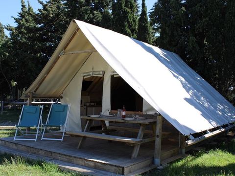 Tente en toile et en bois 4 personnes - ECOLODGE CONFORT sans sanitaires 20 m²