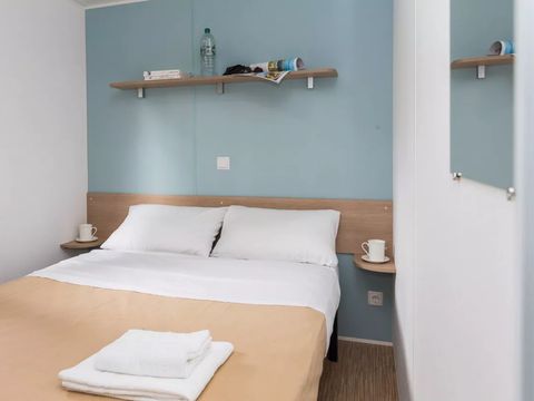 MOBILHOME 4 personnes - Premium 28m² - 2 chambres + TV + Terrasse + draps et serviettes