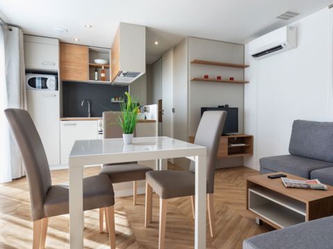 Mobilhome 6 personnes - LUXE Master Zen - Clim+ TV+ - 2 SDBains