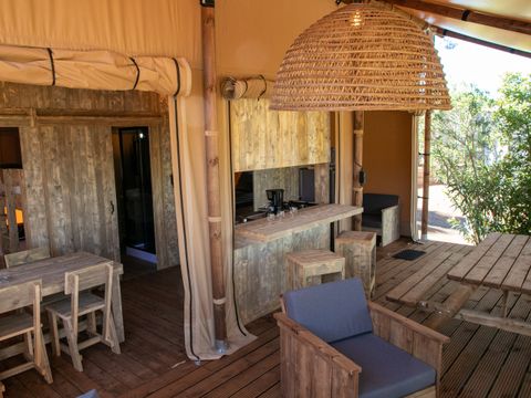 Tente en toile et en bois 5 personnes - VARADERO 2 chambres - 50 m2