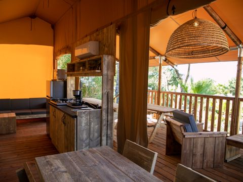 Tente en toile et en bois 5 personnes - VARADERO 2 chambres - 50 m2