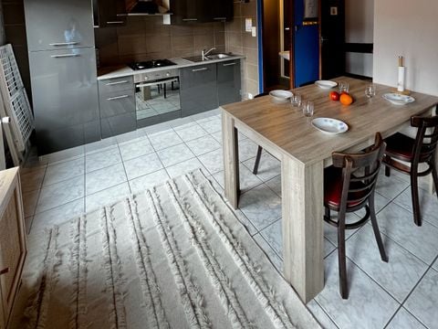 STUDIO 2 personnes - Confort  TV