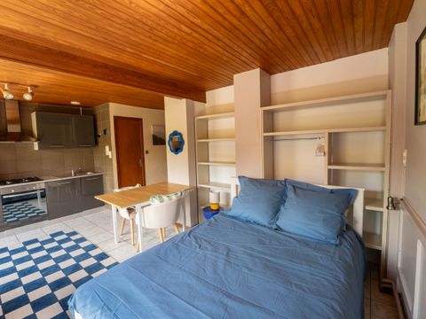 STUDIO 2 personnes - Confort  TV